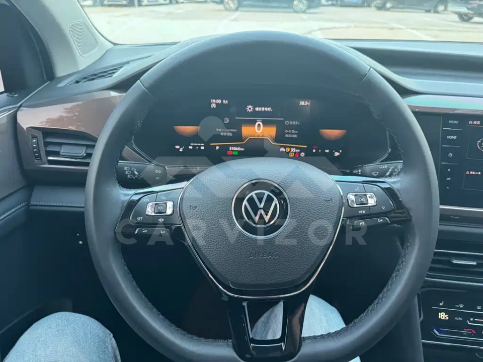 Volkswagen Tharu