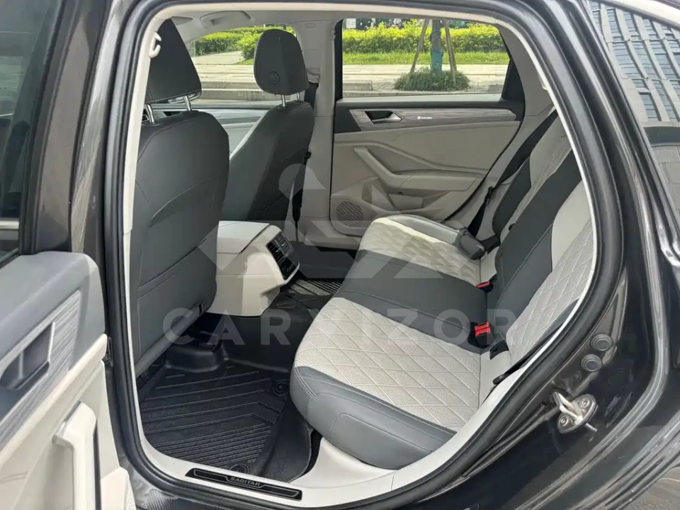 Volkswagen Sagitar
