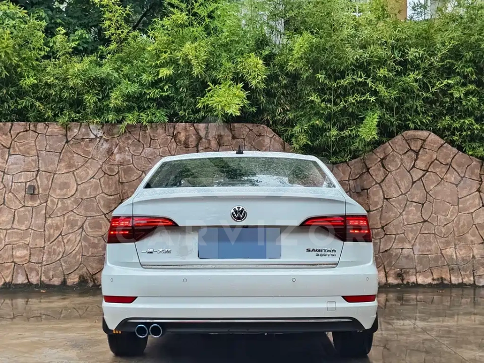 Volkswagen Sagitar