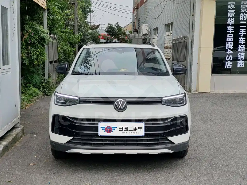 Volkswagen Tharu