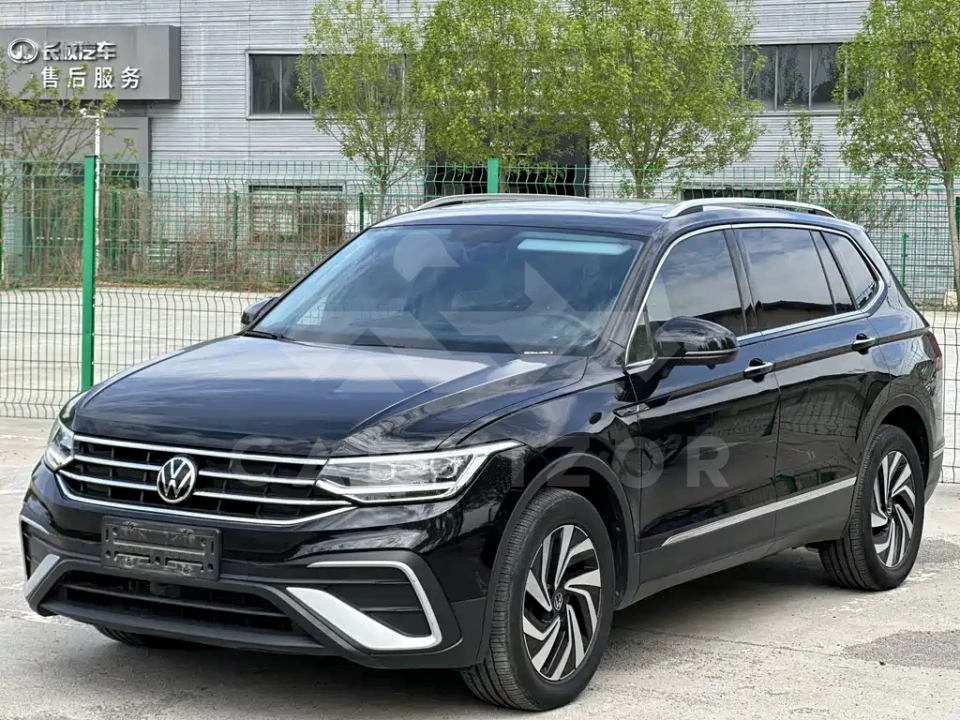 Volkswagen Tiguan L