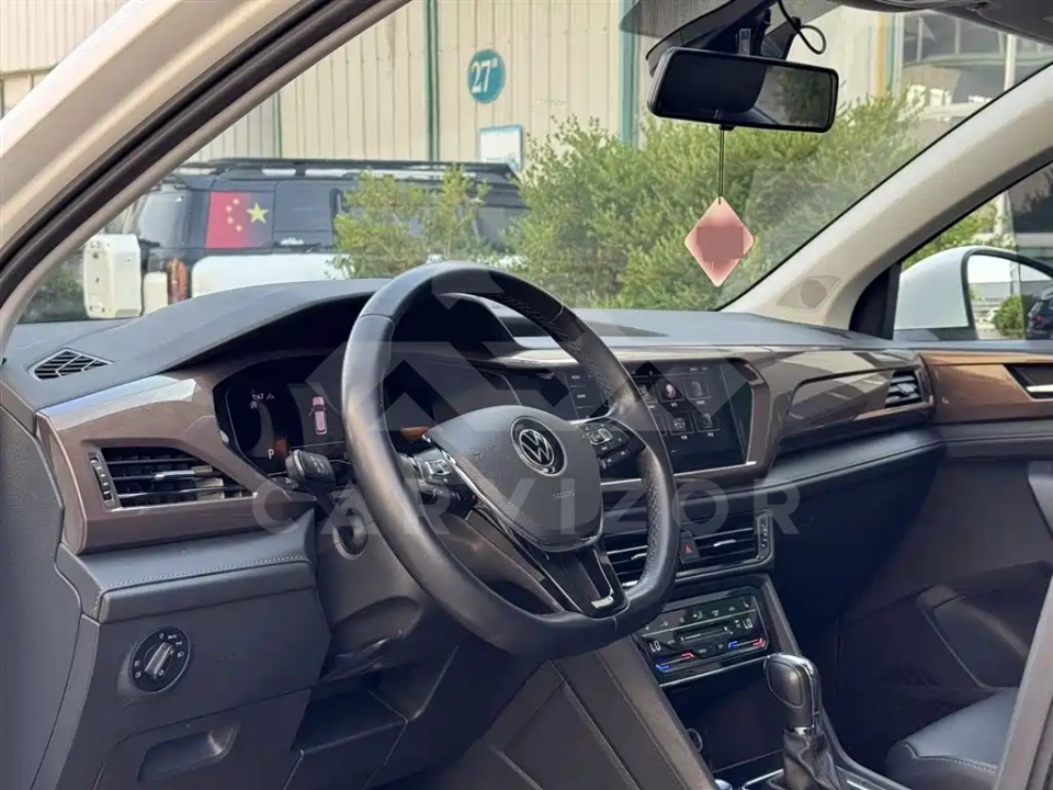 Volkswagen Tharu