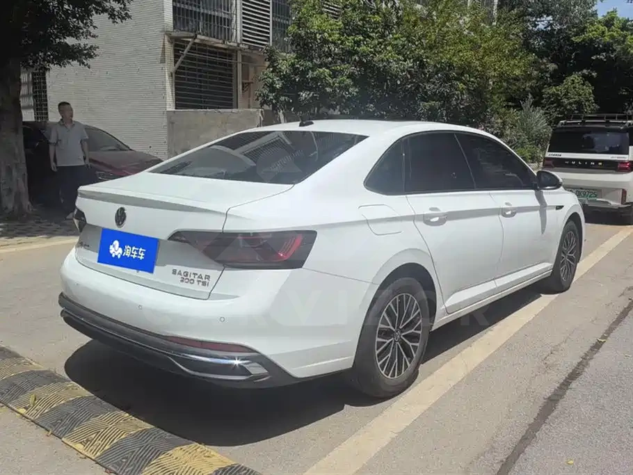 Volkswagen Sagitar