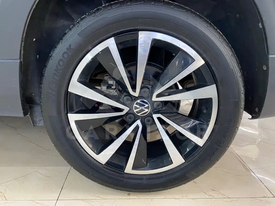 Volkswagen Tharu