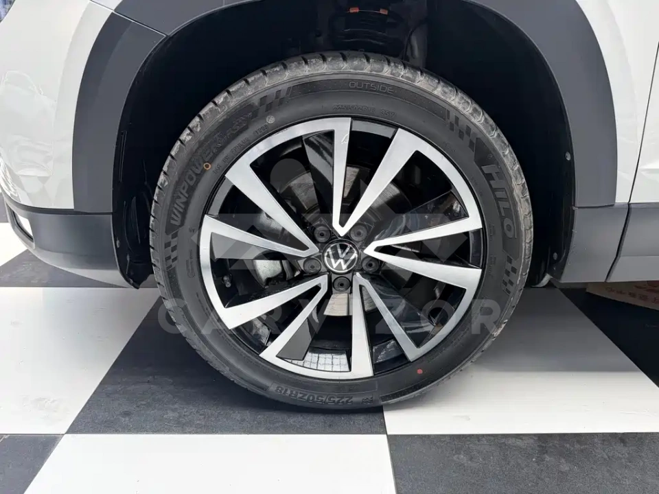 Volkswagen Tharu