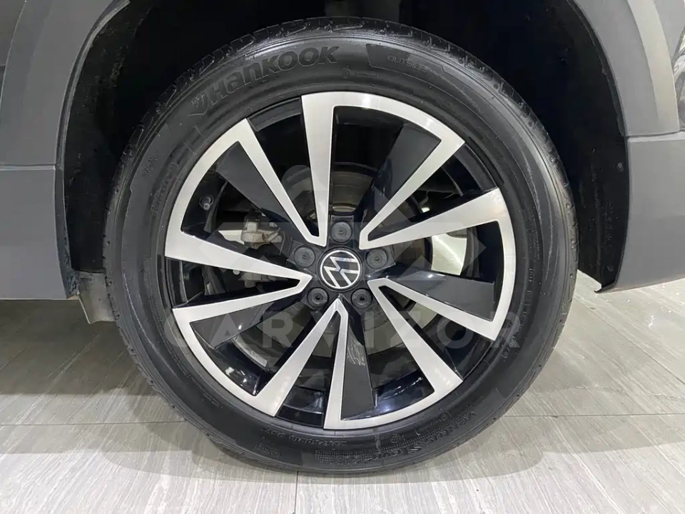 Volkswagen Tharu