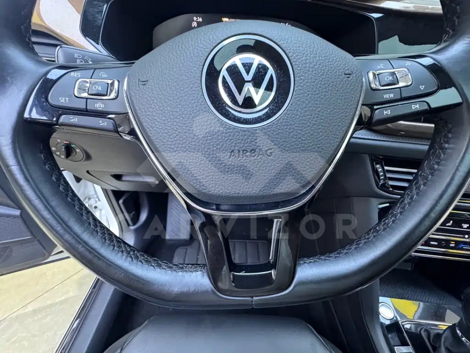 Volkswagen Tharu