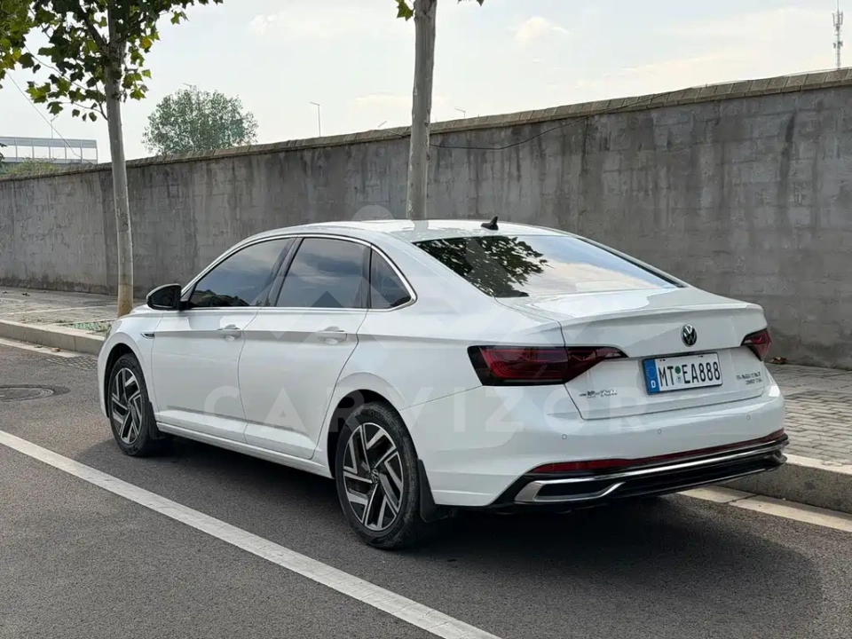 Volkswagen Sagitar