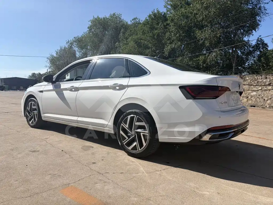 Volkswagen Sagitar