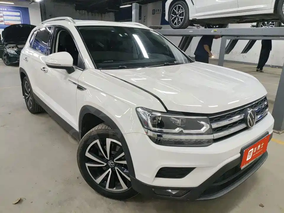 Volkswagen Tharu