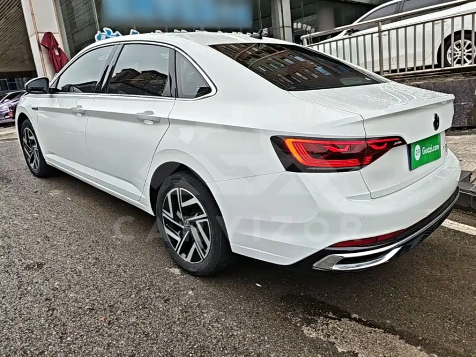 Volkswagen Sagitar