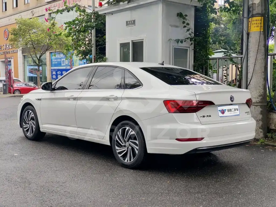 Volkswagen Sagitar
