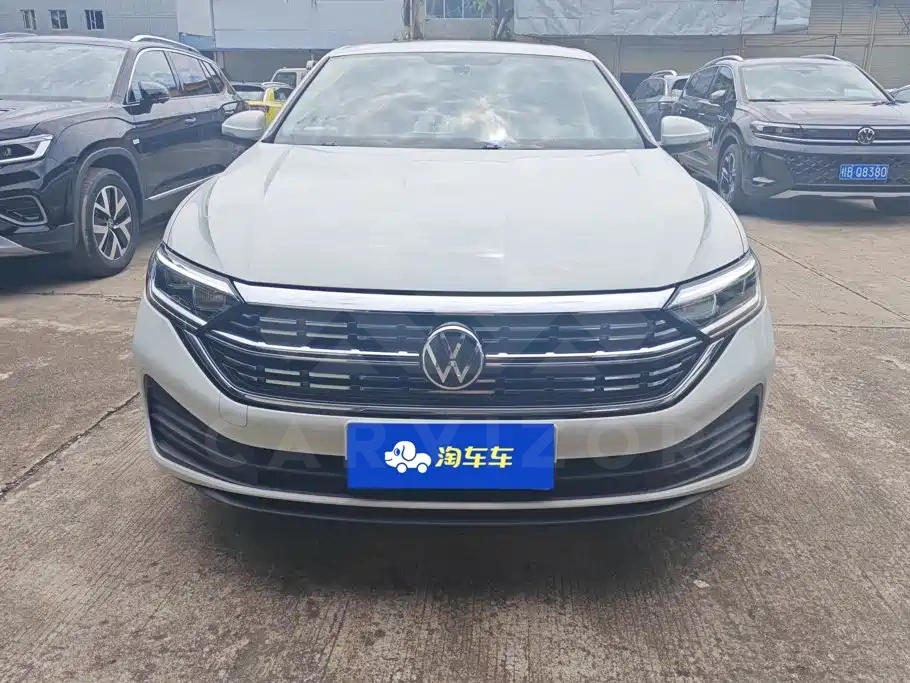 Volkswagen Sagitar