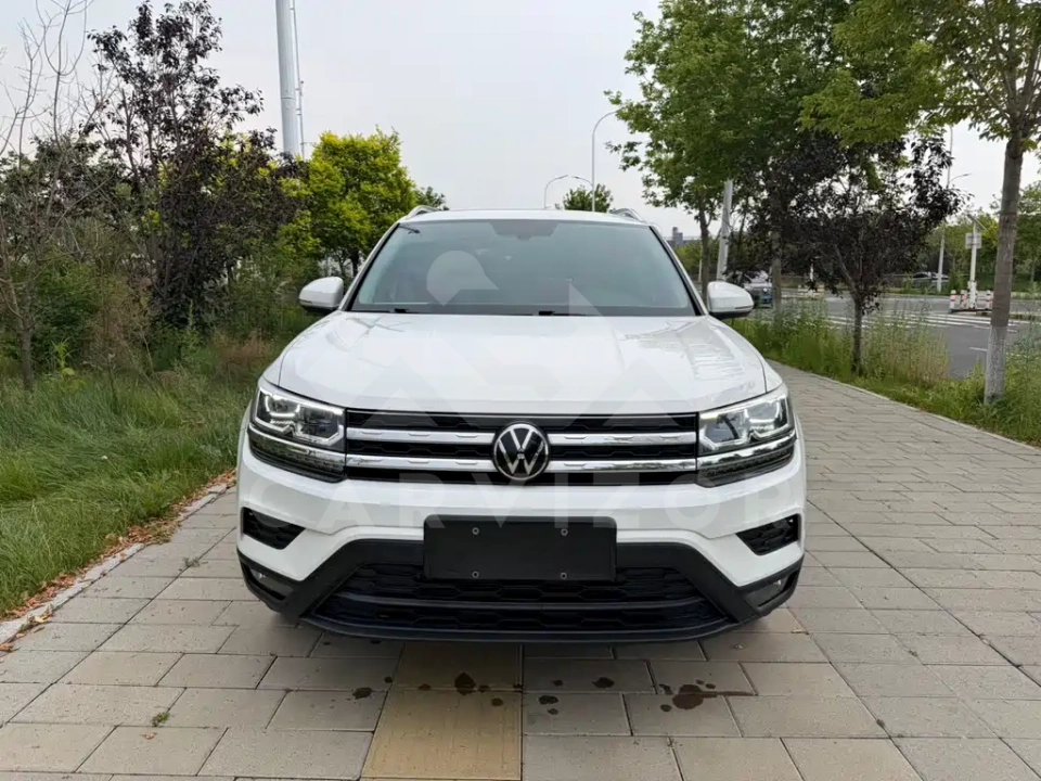 Volkswagen Tharu