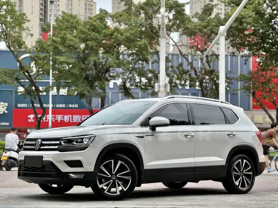 Volkswagen Tharu