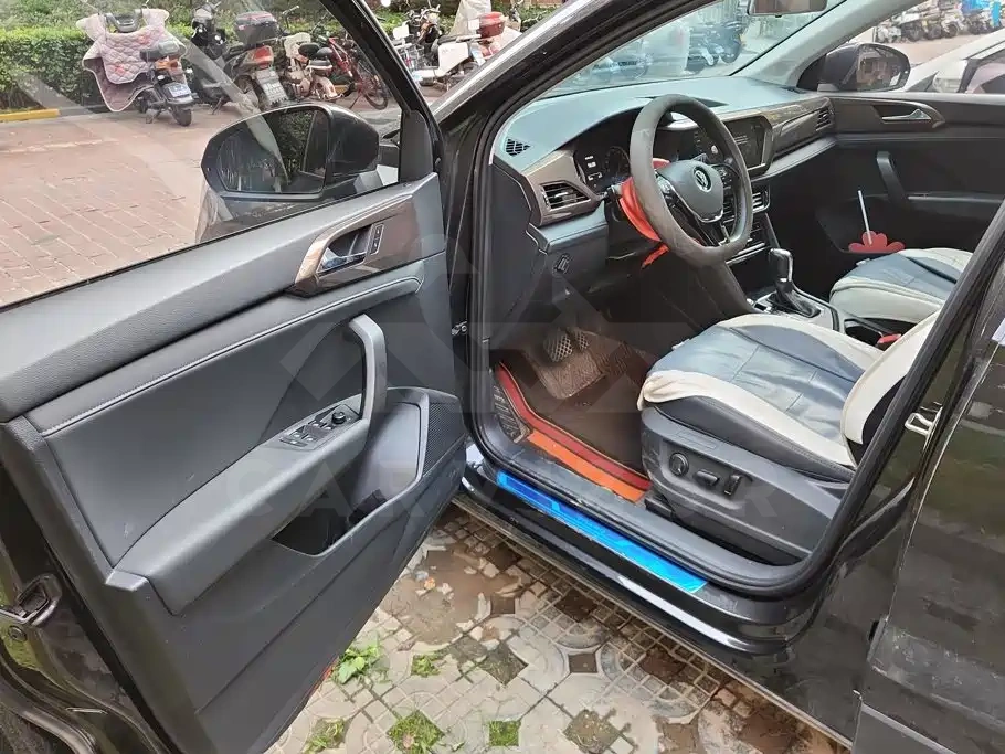 Volkswagen Tharu