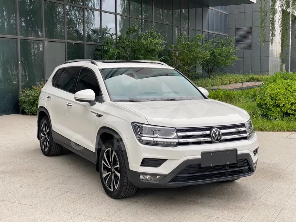 Volkswagen Tharu