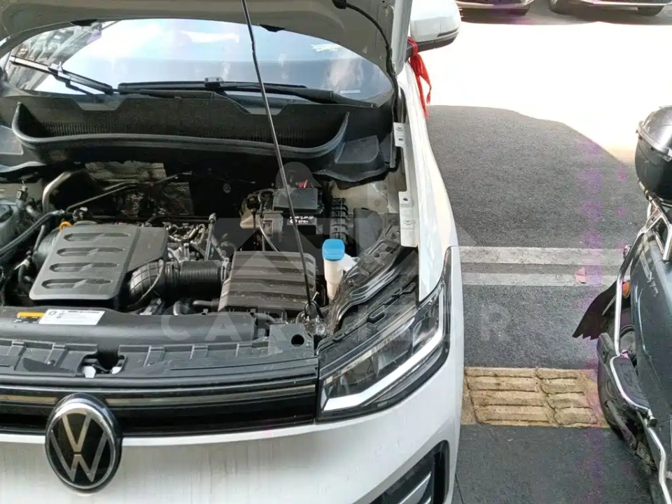 Volkswagen Tharu