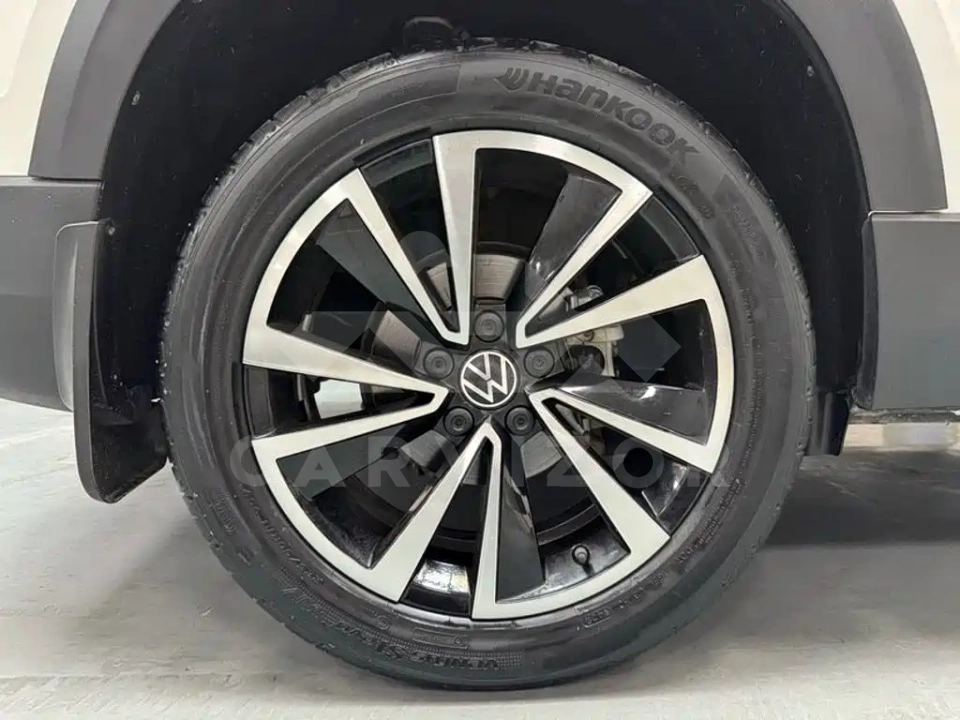 Volkswagen Tharu