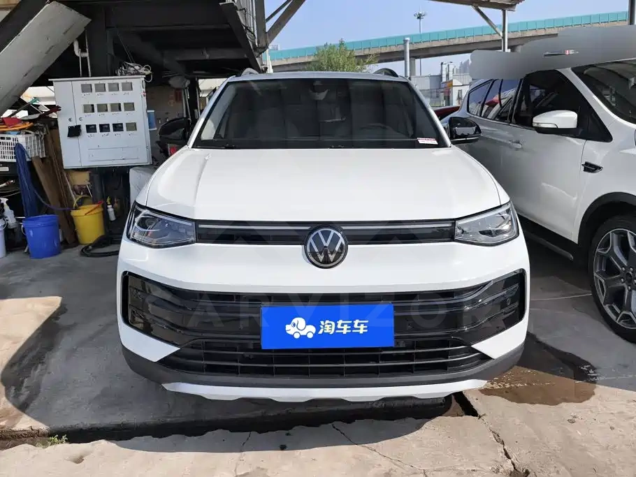 Volkswagen Tharu