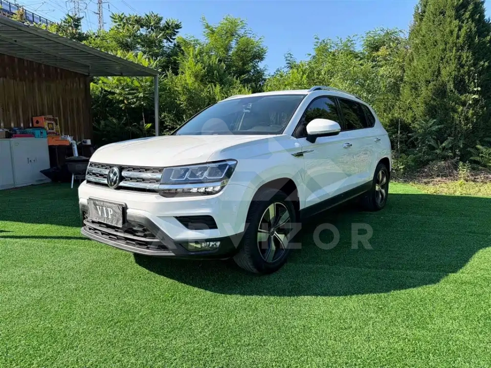 Volkswagen Tharu