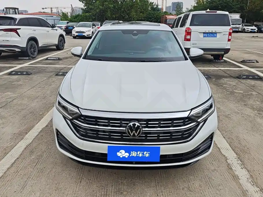 Volkswagen Sagitar
