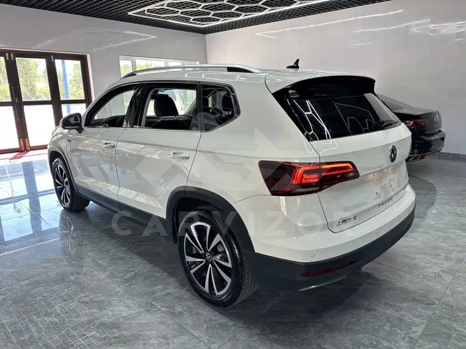 Volkswagen Tharu