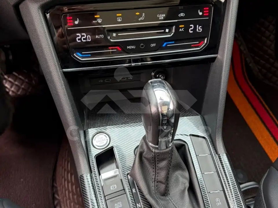 Volkswagen Tharu