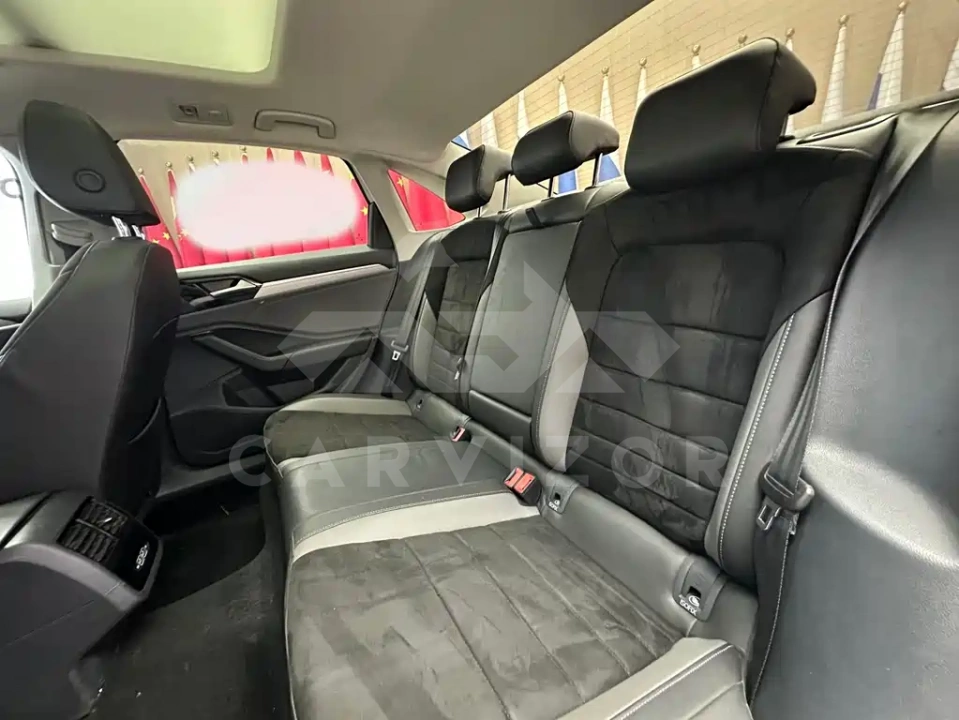 Volkswagen Sagitar