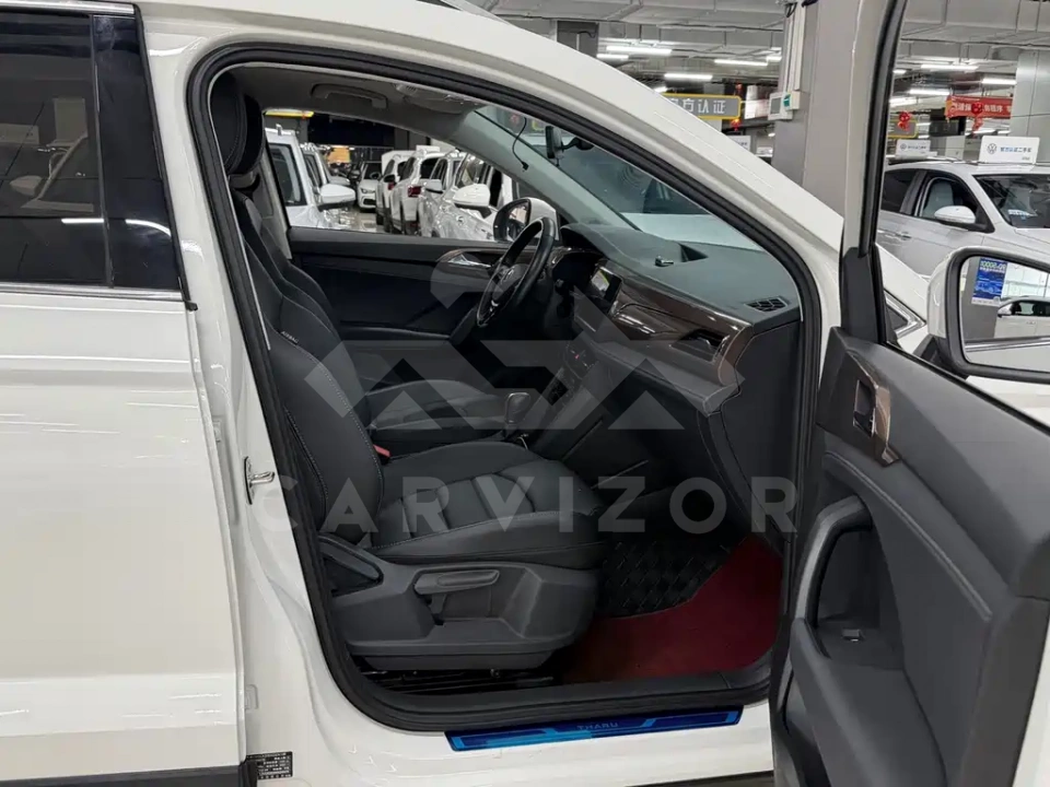 Volkswagen Tharu