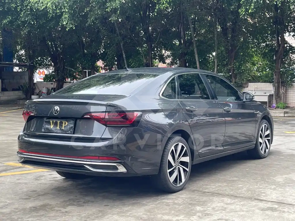 Volkswagen Sagitar
