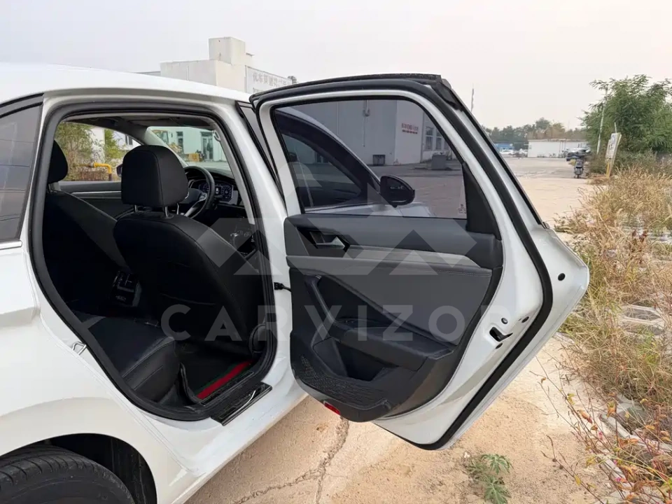 Volkswagen Sagitar