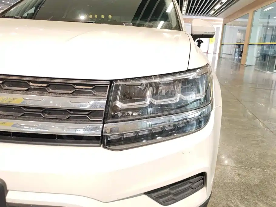 Volkswagen Tharu
