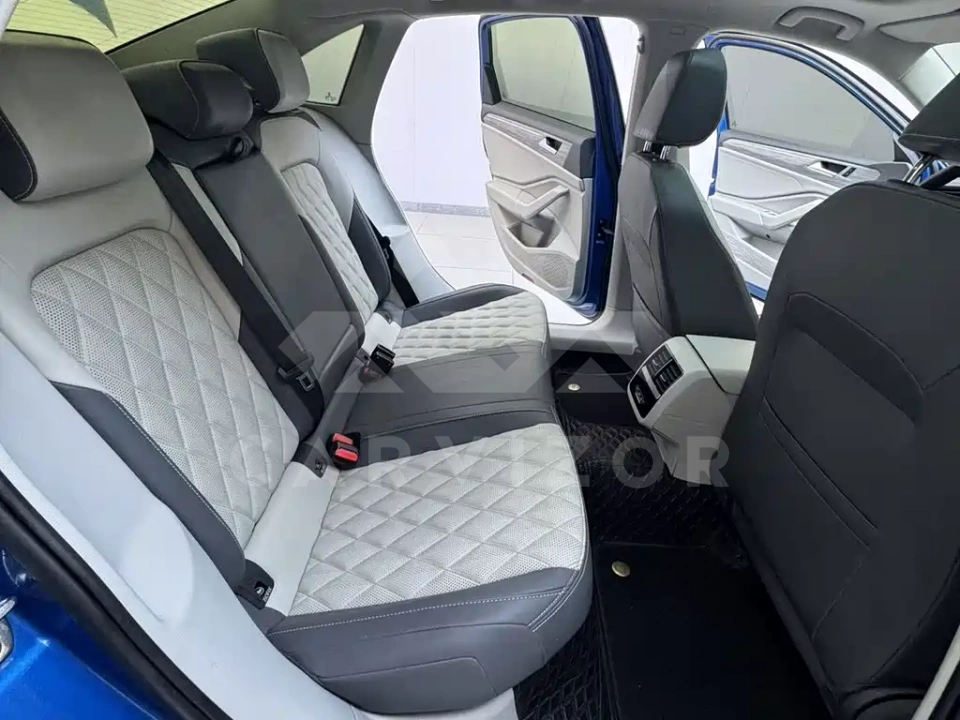 Volkswagen Sagitar