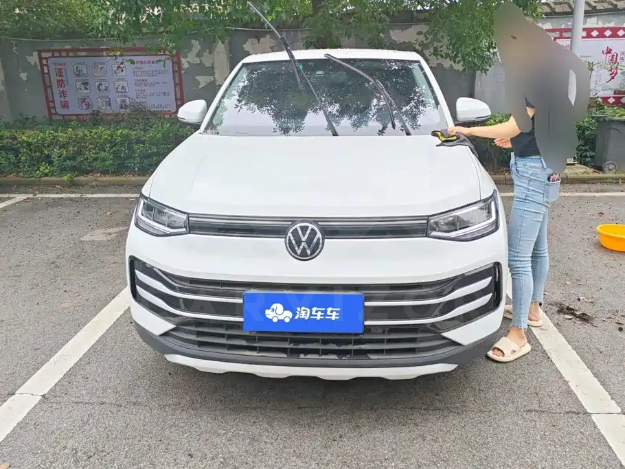 Volkswagen Tharu