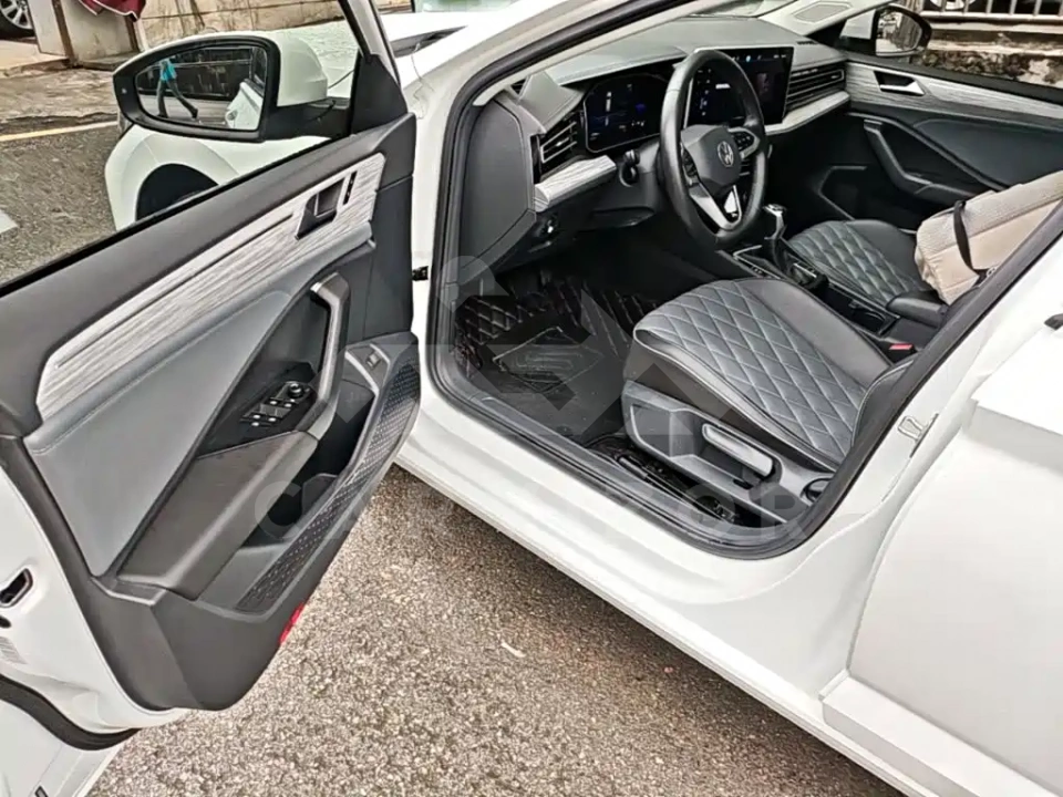 Volkswagen Sagitar