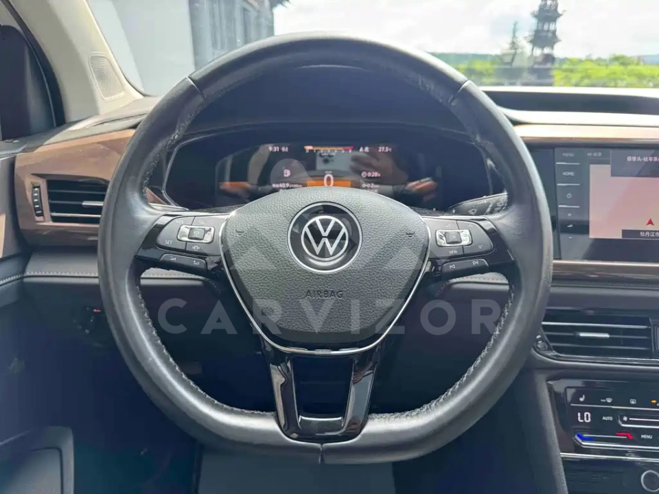 Volkswagen Tharu