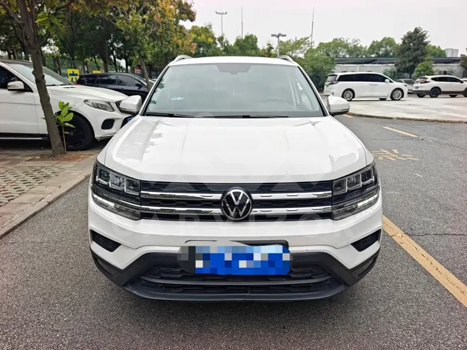 Volkswagen Tharu