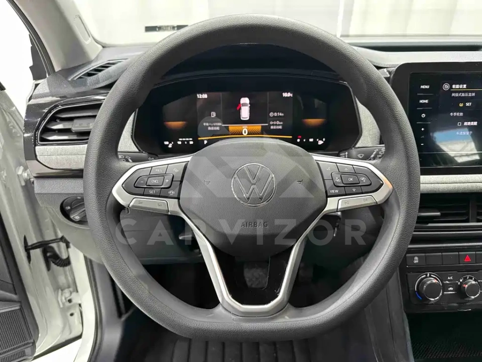 Volkswagen Tharu