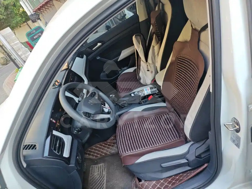 Volkswagen Tharu