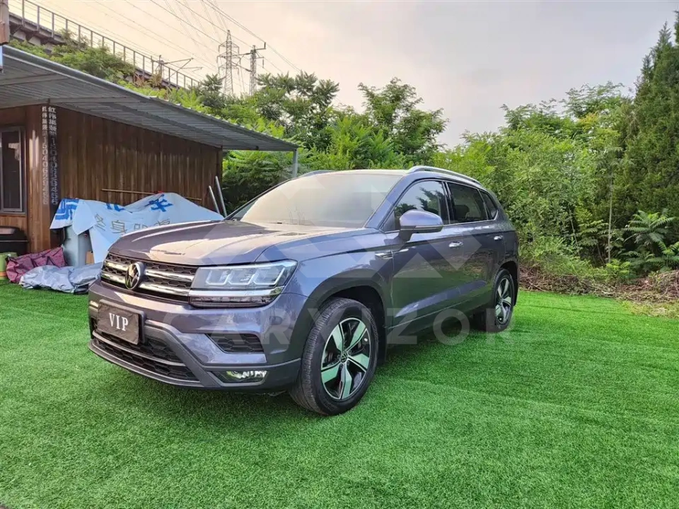 Volkswagen Tharu