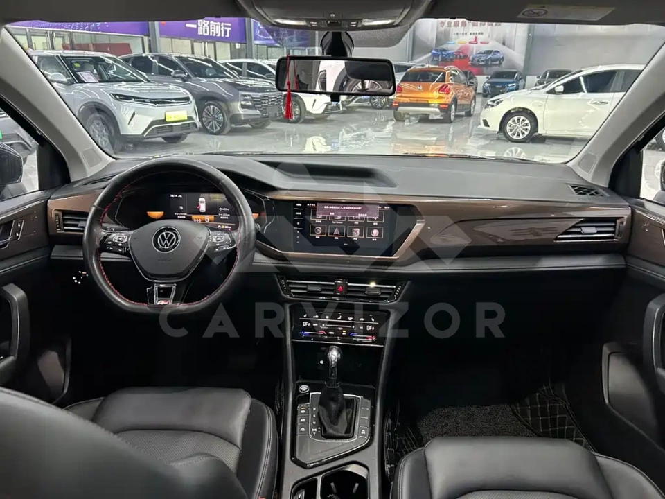 Volkswagen Tharu