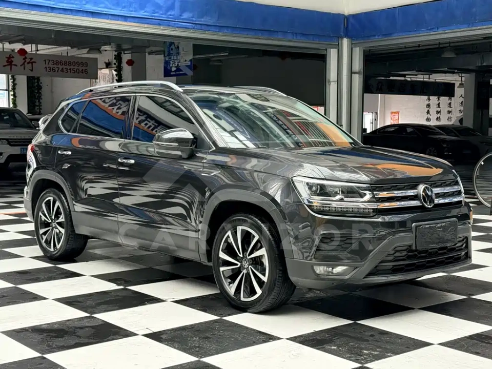 Volkswagen Tharu