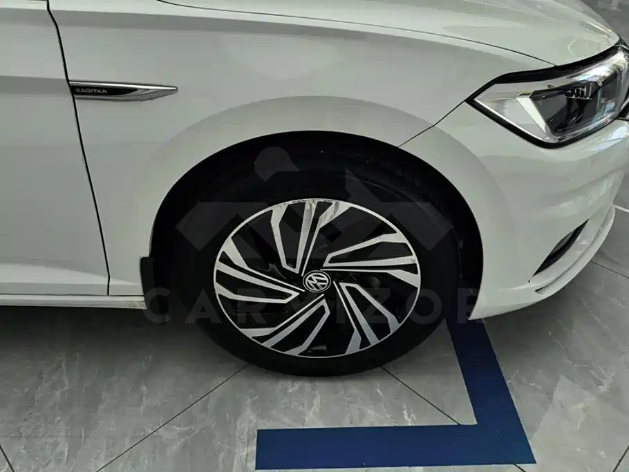 Volkswagen Sagitar