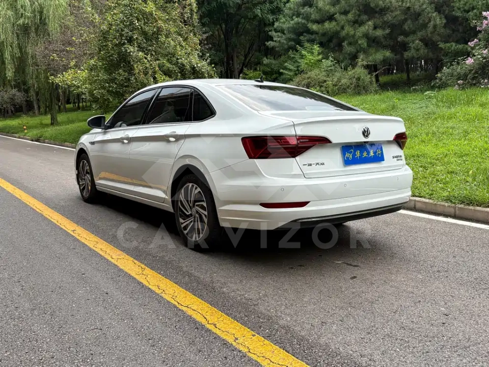 Volkswagen Sagitar