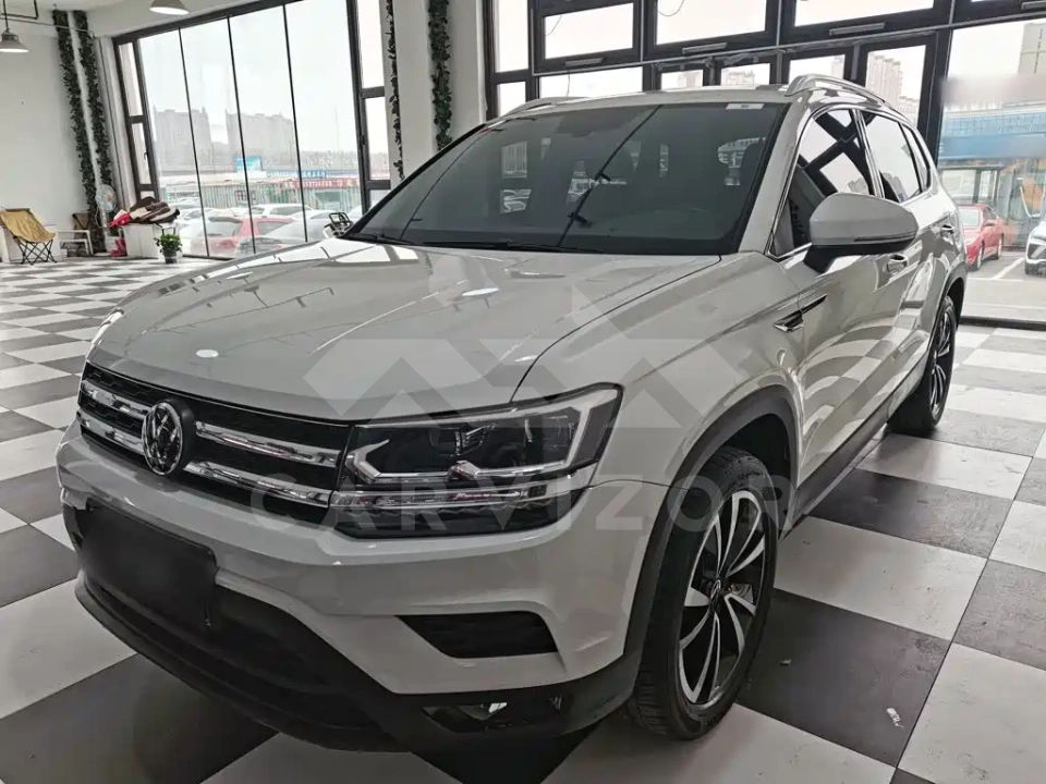 Volkswagen Tharu