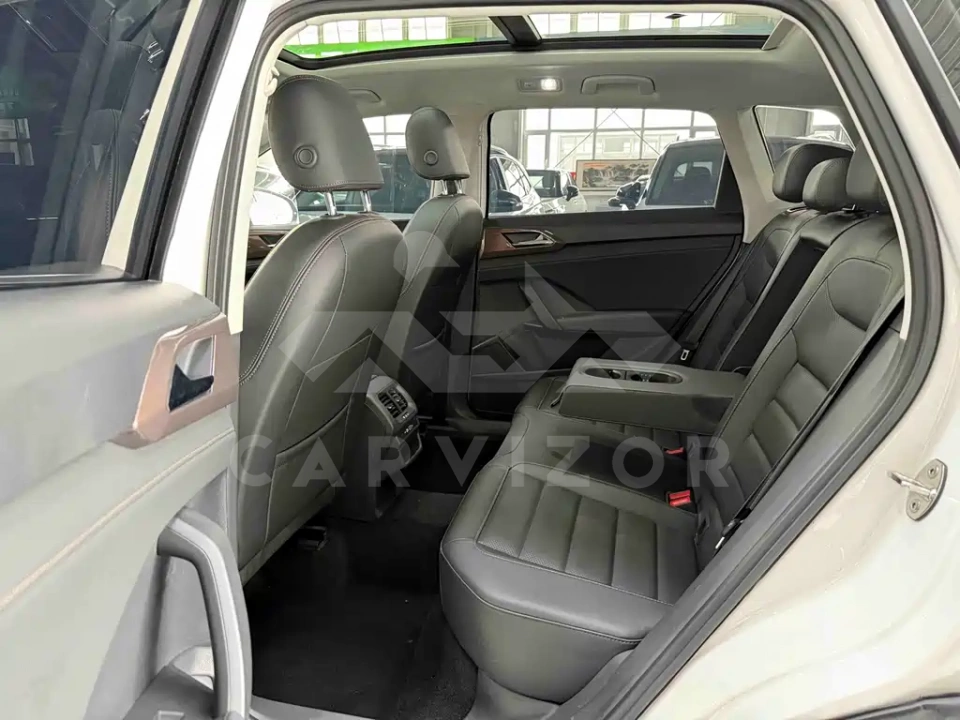Volkswagen Tharu
