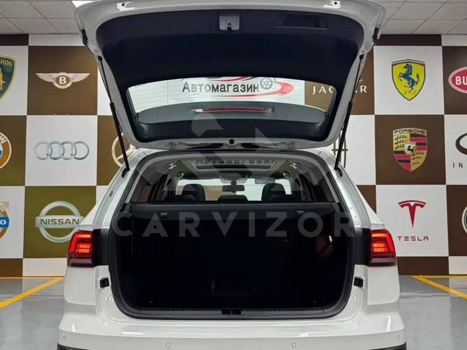 Volkswagen Tharu